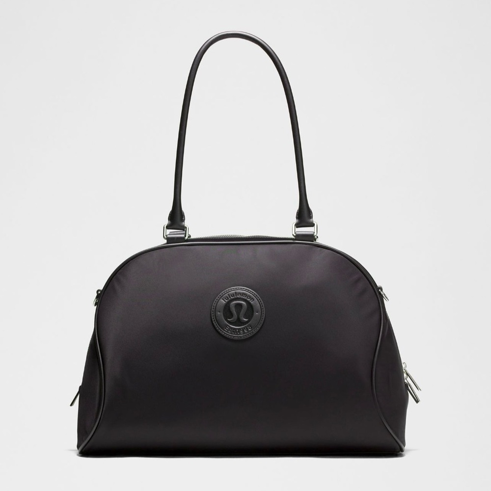 Black lululemon bowler duffle bag 17L